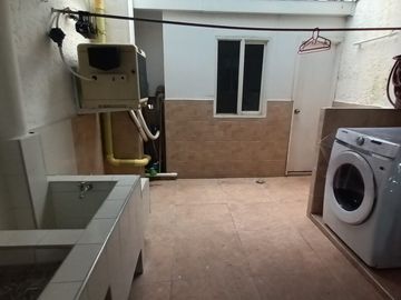 Casa con Piscina en Cristales – Ideal para Vivir o Invertir