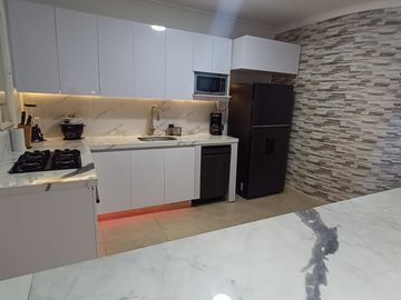 Casa con Piscina en Cristales – Ideal para Vivir o Invertir