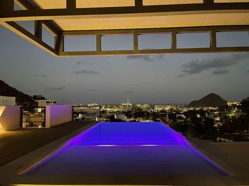 🏡 WS Condominios – Céntrico, amueblado y con vista al mar desde el rooftop en Cabo San Lucas