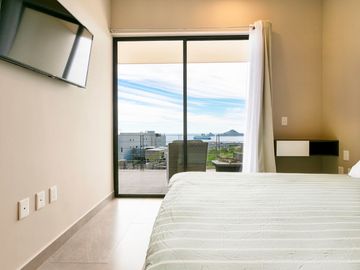 🏡 La Mar – Estilo, ubicación y vista al mar en El Tezal, Cabo San Lucas