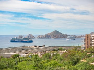 🏡 La Mar – Estilo, ubicación y vista al mar en El Tezal, Cabo San Lucas