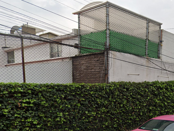 Venta de Casa en Remate, gran ubicación cerca del Hospital General Dr. Enrique Cabrera, Col. Puerta Grande, Álvaro Obregón, CDMX