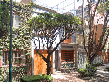 Venta de Casa en Remate, Zona Exclusiva, gran ubicación cerca del Castillo de Chapultepec, Col. Anzures, Miguel Hidalgo, CDMX