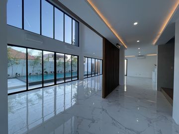 BF Homes Parañaque Brand New House For Sale! 5 bedrooms with Pool