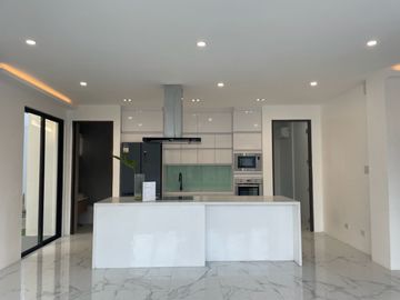 BF Homes Parañaque Brand New House For Sale! 5 bedrooms with Pool