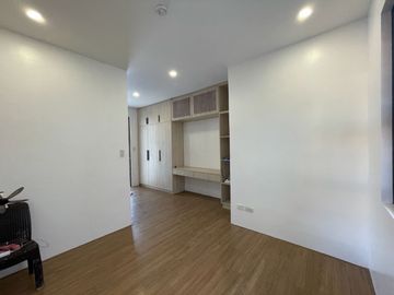 BF Homes Parañaque Brand New House For Sale! 5 bedrooms with Pool