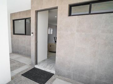 Venta de Exclusiva Casa Amueblada en Porto Residencial  | Costa Coral | Jarretaderas, Nayarit- ¡Prácticamente Nueva!