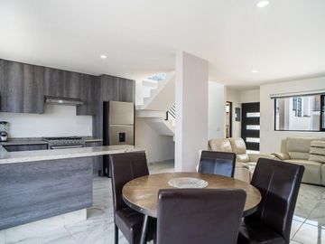 Venta de Exclusiva Casa Amueblada en Porto Residencial  | Costa Coral | Jarretaderas, Nayarit- ¡Prácticamente Nueva!