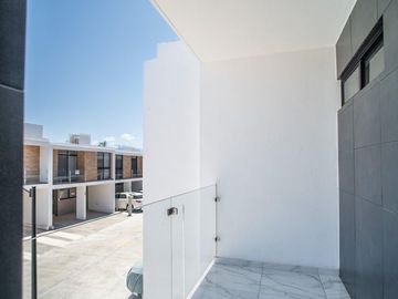 Venta de Exclusiva Casa Amueblada en Porto Residencial  | Costa Coral | Jarretaderas, Nayarit- ¡Prácticamente Nueva!