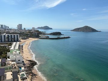 DEPARTAMENTOS EN VENTA A PIE DE PLAYA EN MAZATLAN