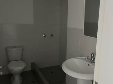 Miraflores vendo departamento primer piso 2 dormitorios con baños incorporados