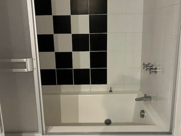 Miraflores vendo departamento primer piso 2 dormitorios con baños incorporados
