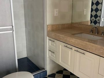 Miraflores vendo departamento primer piso 2 dormitorios con baños incorporados