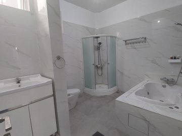Dijual Cepat Rumah Tinggal 2 Lantai di Condet, Jakarta Timur