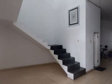 Dijual Cepat Rumah Tinggal 2 Lantai di Condet, Jakarta Timur