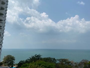 Luxurious condo for sale, structure and very good location, Sunset Heights Condo 118 sqm. 2 bedrooms, Pattaya, Sattahip, Chon Buri