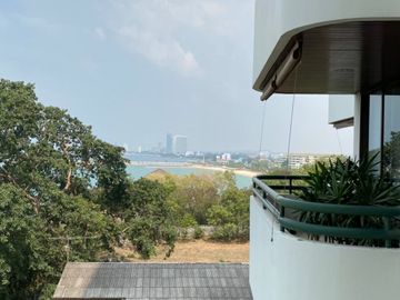 Luxurious condo for sale, structure and very good location, Sunset Heights Condo 118 sqm. 2 bedrooms, Pattaya, Sattahip, Chon Buri