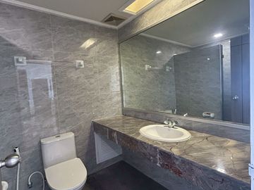 Luxurious condo for sale, structure and very good location, Sunset Heights Condo 118 sqm. 2 bedrooms, Pattaya, Sattahip, Chon Buri