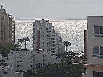 VENDO DEPARTAMENTO CON BALCON TONSUPA VISTA A LA PLAYA