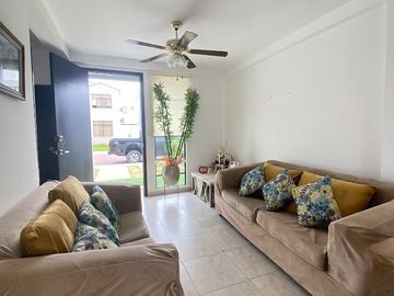 Oportunidad Se vende casa en Aguamarina La Joya 4 dormitorios