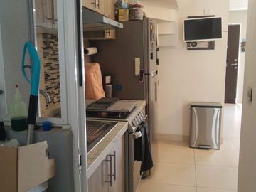 CASA EN VENTA HACIENDA DE ALBA, LEON GTO. ZONA SUR CASA DE 2 PLANTAS SOBRE BLVD. LOS PORTALES A 2 MINUTOS DE BLV. AEROPUERTO