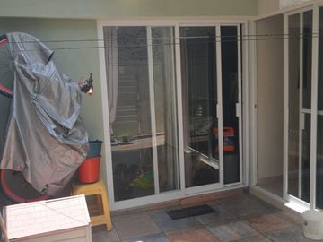 CASA EN VENTA HACIENDA DE ALBA, LEON GTO. ZONA SUR CASA DE 2 PLANTAS SOBRE BLVD. LOS PORTALES A 2 MINUTOS DE BLV. AEROPUERTO