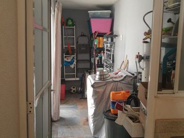 CASA EN VENTA HACIENDA DE ALBA, LEON GTO. ZONA SUR CASA DE 2 PLANTAS SOBRE BLVD. LOS PORTALES A 2 MINUTOS DE BLV. AEROPUERTO