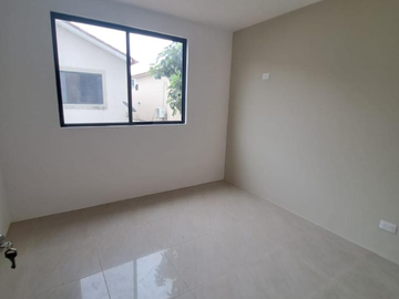 Venta Casa Urbanización Ciudad Celeste Samborondon Guayaquil