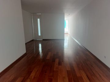 Vendo dpto. 2do. piso 140 metros, como nuevo $ 140,000 negociables
