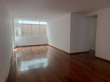 Vendo dpto. 2do. piso 140 metros, como nuevo $ 140,000 negociables