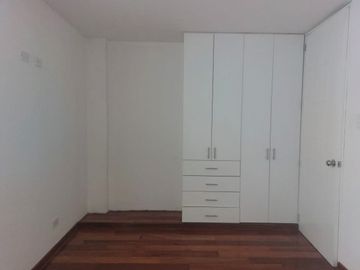 Vendo dpto. 2do. piso 140 metros, como nuevo $ 140,000 negociables