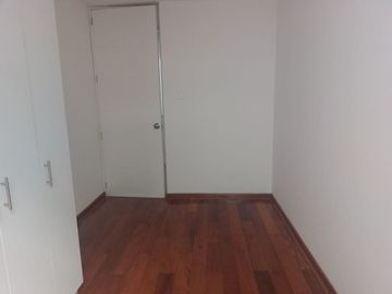Vendo dpto. 2do. piso 140 metros, como nuevo $ 140,000 negociables
