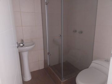 Vendo dpto. 2do. piso 140 metros, como nuevo $ 140,000 negociables