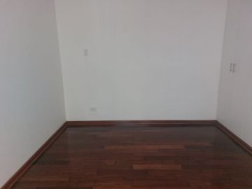 Vendo dpto. 2do. piso 140 metros, como nuevo $ 140,000 negociables