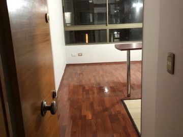 Oportunidad de Inversión, Vende Depto. 1 dormitorio 1 baño, con Bodega, Centro de Santiago.