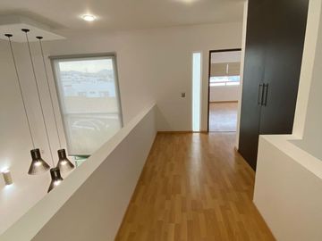 Casa de 3 recámaras y cuarto de servicio en Cumbres del Lago, Juriquilla, Querétaro
