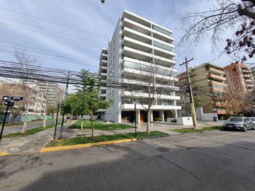 Venta de Lindo Depto. de 2 dormitorios 2 baños. Metro Pedro de Valdivia, Providencia.