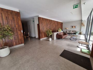 Venta de Lindo Depto. de 2 dormitorios 2 baños. Metro Pedro de Valdivia, Providencia.