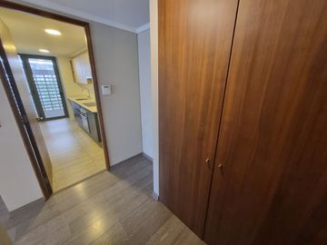 Venta de Lindo Depto. de 2 dormitorios 2 baños. Metro Pedro de Valdivia, Providencia.