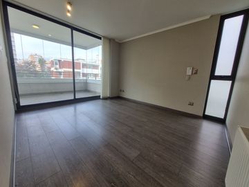 Venta de Lindo Depto. de 2 dormitorios 2 baños. Metro Pedro de Valdivia, Providencia.