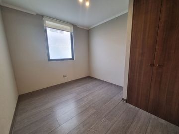 Venta de Lindo Depto. de 2 dormitorios 2 baños. Metro Pedro de Valdivia, Providencia.