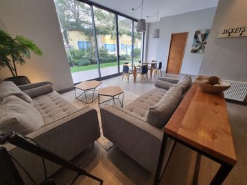 Venta de Lindo Depto. de 2 dormitorios 2 baños. Metro Pedro de Valdivia, Providencia.