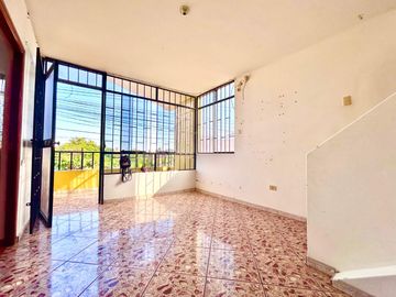 Vendo EXCLUSIVA Casa en ESQUINA frente PARQUE y la ANGOSTURA ICA!