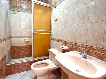 Vendo EXCLUSIVA Casa en ESQUINA frente PARQUE y la ANGOSTURA ICA!