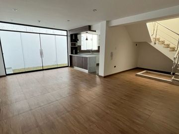 Casa de estreno en venta, Urb. Campo Verde - Cerro Colorado