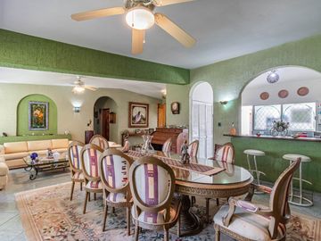 Casa de un nivel en venta, Colonia Delicias, Cuernavaca Morelos.