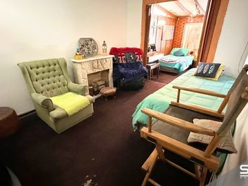 SE VENDE LINDA Y AMPLIA CASA DEL EMBLEMÁTICO JORGE PEDREROS CON EXCELENTE UBICACION Y EN UN SECTOR TRANQUILO.