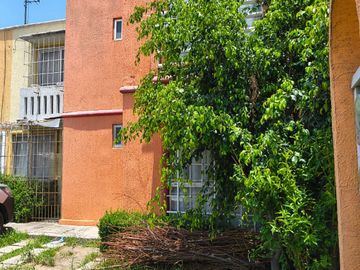 SK16 Casa En Venta En Jardin Amapolas 51, Hacienda Del Jardin, Santiago Tulyehualco, Tultepec, Edomex