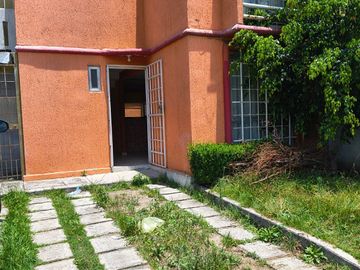 SK16 Casa En Venta En Jardin Amapolas 51, Hacienda Del Jardin, Santiago Tulyehualco, Tultepec, Edomex