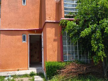 SK16 Casa En Venta En Jardin Amapolas 51, Hacienda Del Jardin, Santiago Tulyehualco, Tultepec, Edomex